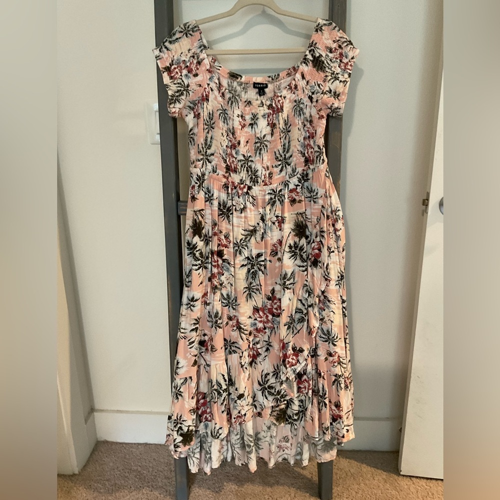 Torrid dress. Elastic bodice. High/low hem. Ruffled skirt. Size 2